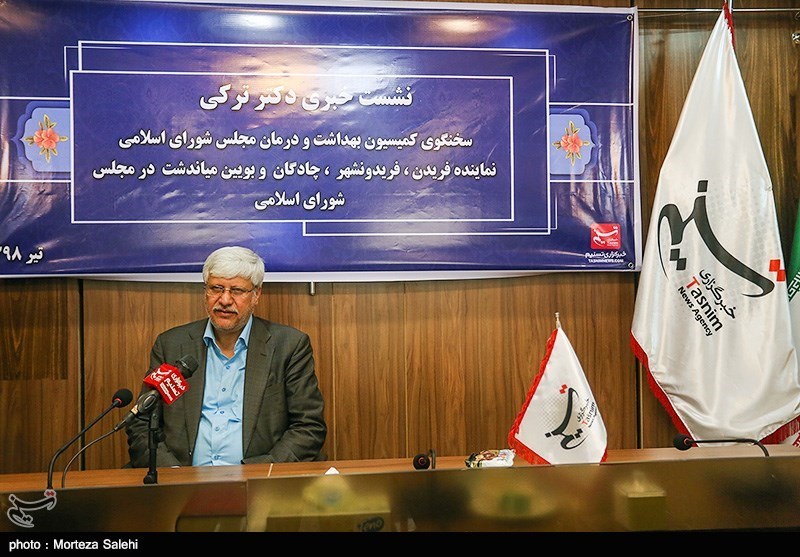 نشست خبری سخنگوی کمیسیون بهداشت و درمان مجلس به میزبانی دفتر تسنیم اصفهان برگزار شد