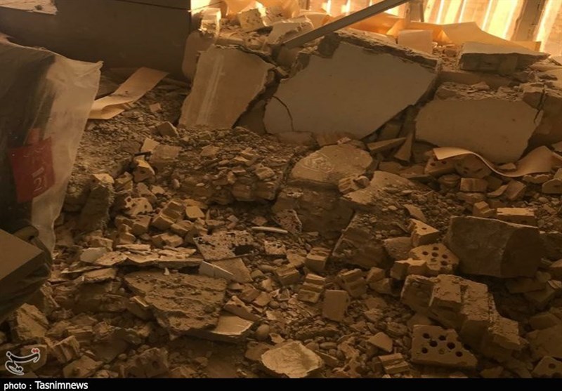 تخریب اداره دولتی در شهرستان مسجدسلیمان بر اثر زلزله به روایت تصویر