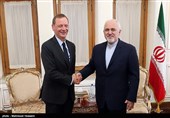 ظریف یستقبل المستشار الدبلوماسی للرئیس الفرنسی+صور
