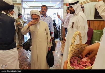 استقبال از نخستین گروه زائران به مدینه منوره توسط مسولان ایرانی و عربستانی