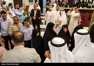 استقبال از نخستین گروه زائران به مدینه منوره توسط مسولان ایرانی و عربستانی