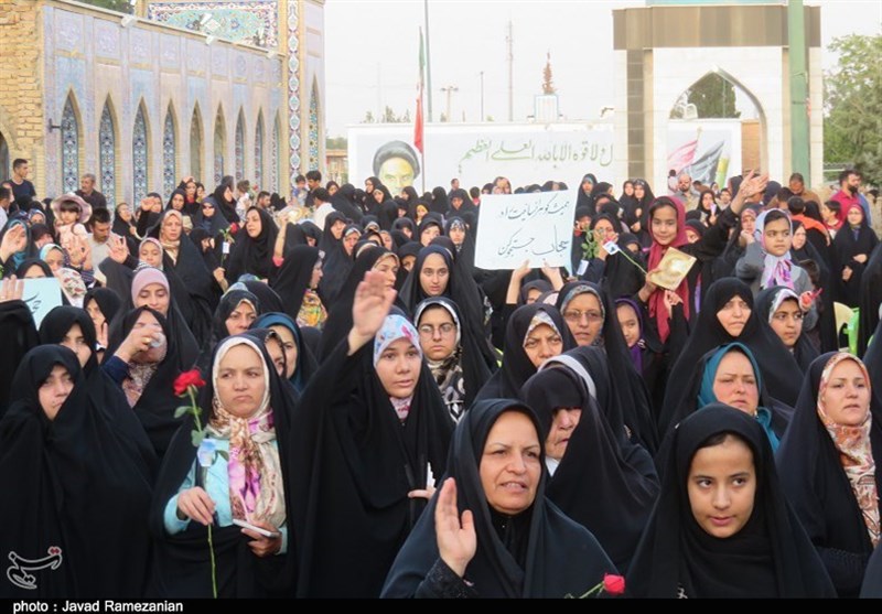 تهران| همایش «طلایه‌داران حجاب و عفاف» در شهرستان ری برگزار شد