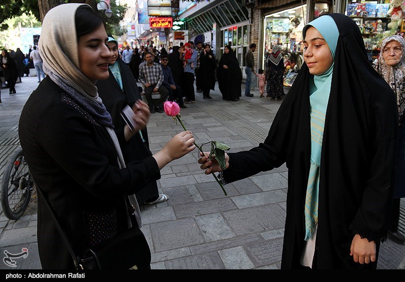 اصفهان| نقش بانوی با حجاب به عنوان یک الگو برای تمدن غرب