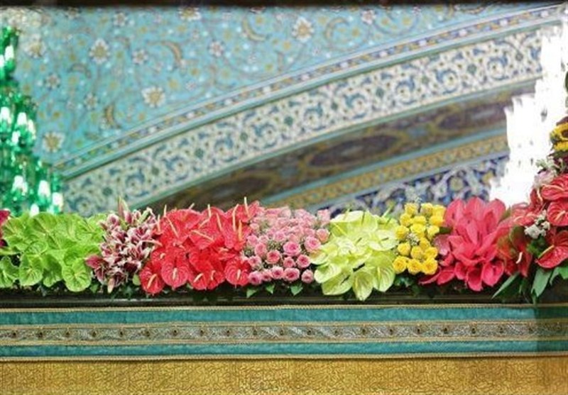 تصاویر مراسم تعویض گل‌های ضریح مطهر امام رضا (ع) + صوت صلوات خاصه