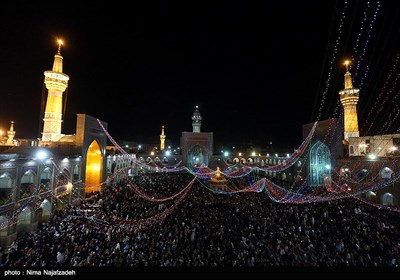 Pilgrims Mark Birth Anniversary of Imam Reza (AS) in Mashhad