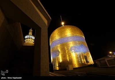 حرم مطهر امام رضا (ع) در شب میلاد