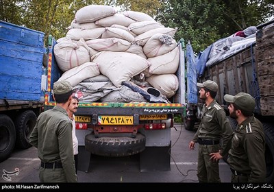 کشف محموله بزرگ پارچه و پوشاک قاچاق