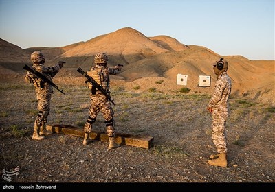 میدان تیر تپانچه در آغاز مسابقه تیراندازی ترکیبی روز نخست مرحله نهایی اولین دوره مسابقات تیراندازی یگان ویژه فاتحین