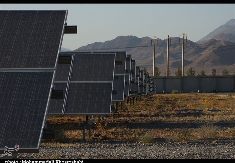 ‌‌توزیع 340 پنل خورشیدی و 500 تانکر آب در بین عشایر‌ اردبیل