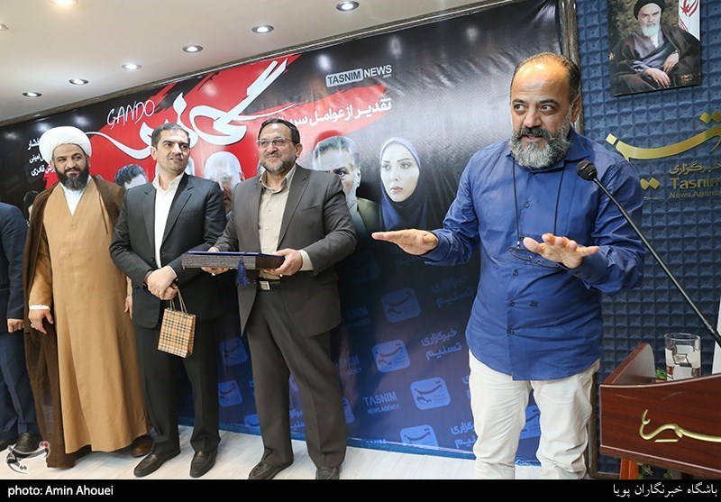 سخنرانی جواد افشار در حاشیه مراسم تقدیر از عوامل سریال گاندو در خبرگزاری تسنیم