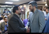 محسن یزدی قائم مقام شبکه سه در مراسم تقدیر از عوامل سریال گاندو در خبرگزاری تسنیم