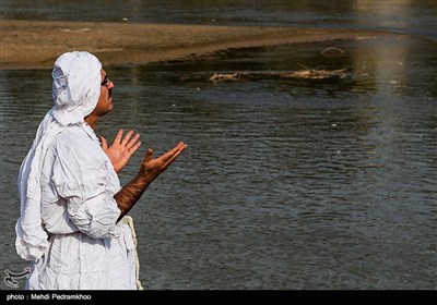 غسل تعمید مندائیان در رود کارون