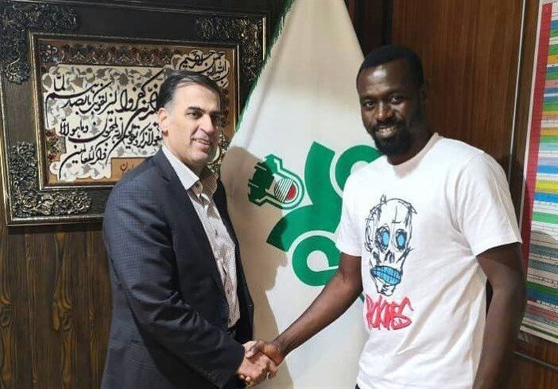 Iran’s Zob Ahan Signs Nigerian Striker Macauley Chrisantus