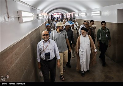 زیارت دوره زائران ایرانی در مسجد ذوقبلتین مدینه