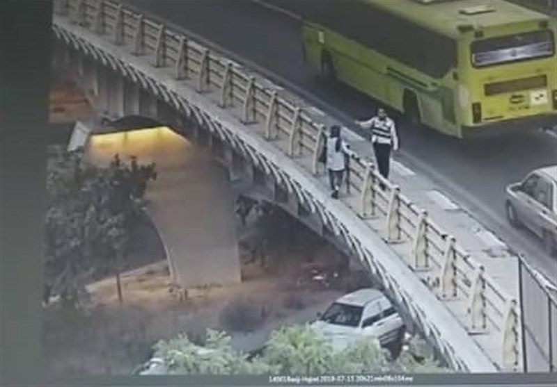 تهران| نجات یک دختر جوان از خودکشی از روی پل هجرت + تصاویر