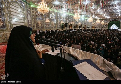 اجتماع دختران انقلاب با حضور خانواده‌های شهدا و مینا علینژاد روز پنجشنبه ۲۷ تیرماه در اصفهان 