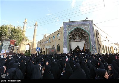 اجتماع دختران انقلاب با حضور خانواده‌های شهدا و مینا علینژاد روز پنجشنبه ۲۷ تیرماه در اصفهان 