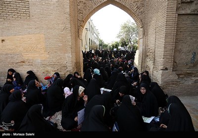 اجتماع دختران انقلاب با حضور خانواده‌های شهدا و مینا علینژاد روز پنجشنبه ۲۷ تیرماه در اصفهان