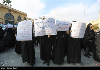 پس از برگزاری اجتماع دختران انقلاب در تهران که توسط گروه مردمی آمرین به معروف صراط در ورزشگاه شیرودی برگزار شد و با استقبال گسترده دختران و زنان ایرانی روبرو شد؛ این بار این اجتماع پنجشنبه این هفته در اصفهان برگزار شد.