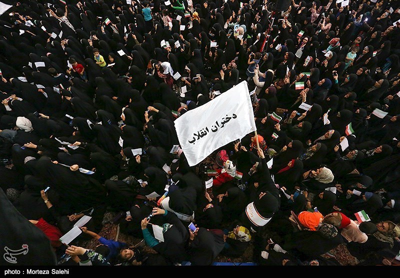 اجتماع هزاران نفری «دختران انقلاب» در اصفهان به روایت تصاویر