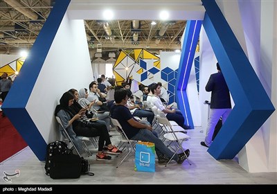 نمایشگاه الکامپ در عرصه طراحی، ساخت و تولید و پشتیبانی از محصولات، خدمات، محتوا و راهکارهای صنایع الکترونیکی، کامپیوتر و دیجیتال در اقتصاد ایران و بزرگترین رویداد فناوری کشور است