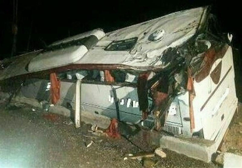 واژگونی اتوبوس در محور سبزوار ـ نیشابور / 15 مسافر مصدوم شد