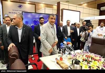 محمد اسلامی وزیر راه و شهرسازی در مراسم افتتاح مرکز عملیات ایمنی و اضطراری فرودگاه‌ها