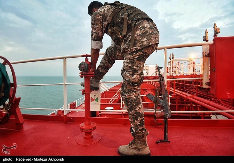 یک سال پس از توقیف کشتی انگلیسی توسط سپاه/ تردد آزاد نفتکش‌های ایرانی در  آبهای بین المللی نتیجه کدام راهبرد است؟- اخبار نظامی | دف - اخبار سیاسی  تسنیم | Tasnim