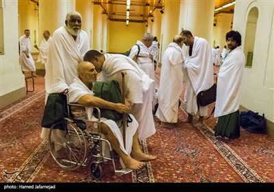 حضور حجاج ایرانی در مسجد شجره