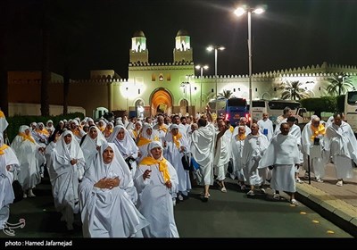 حضور حجاج ایرانی در مسجد شجره