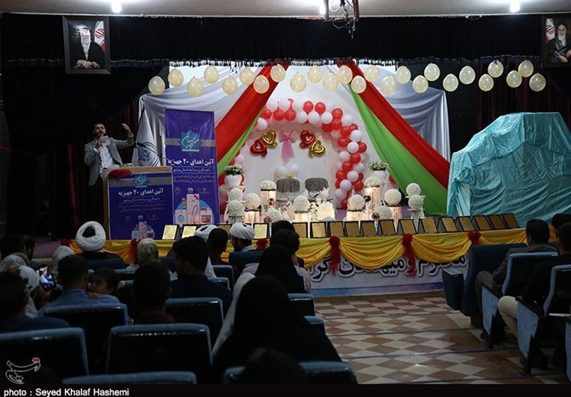 اهدای جهیزیه به زوج‌های جوان در بوشهر به‌ روایت تصویر