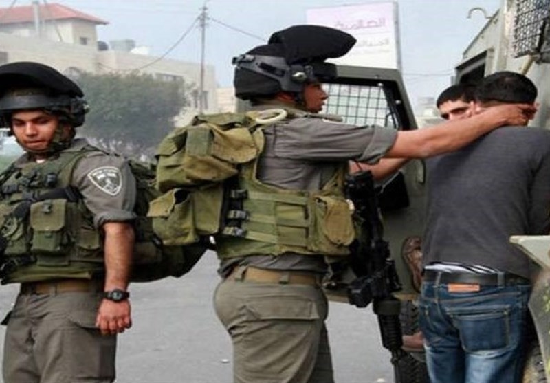 العدو الصهیونی یعتقل 16 فلسطینیا من الضفة الغربیة