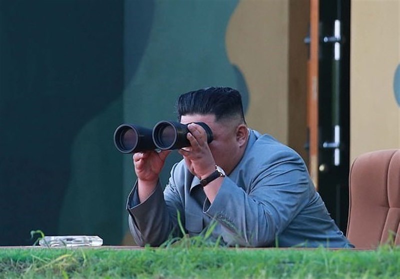 شادی رهبر کره شمالی حین آزمایش موشکی+فیلم و عکس