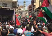 تظاهرات گسترده فلسطینیان در لبنان در واکنش به تصمیم وزیر کار
