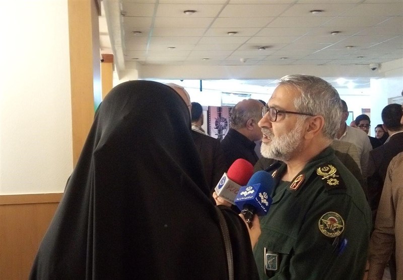 انقلاب،نمايشگاه،دشمن،شكارچي،سردار،بسيج،ادامه،روز،دشمنان،ضد،گ ...
