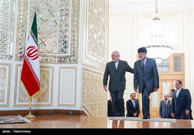 محمدجواد ظریف و یوسف بن علوی وزرای امور خارجه جمهوری اسلامی ایران و سلطنت عمان