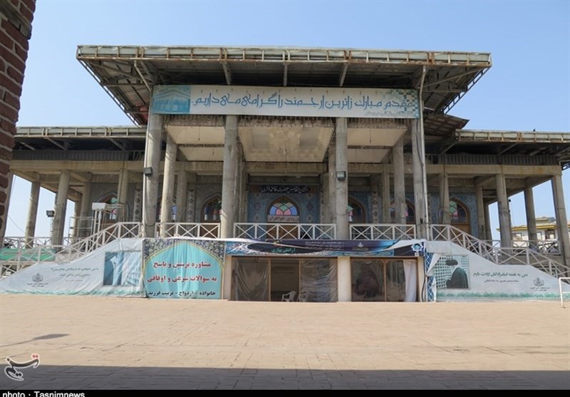 امام،خواهر