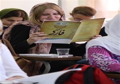  استقبال آذربایجانی‌‌ها از دوره‌های مجازی آموزش زبان فارسی 