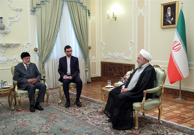 خلال استقبال بن علوی..روحانی: تواجد القوات الاجنبیة سیکون المسبب الرئیسی للتوتر فی المنطقة