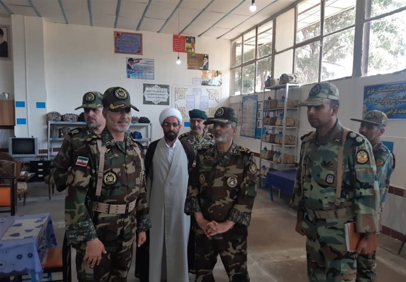 بازدید فرمانده کل ارتش از گروه 11 توپخانه مراغه +تصاویر