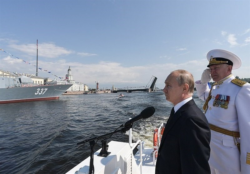 قدرت‌نمایی دریایی روسیه با حضور پوتین+تصاویر