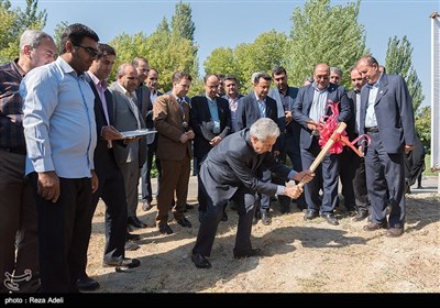  کلنگ زنی عملیات اجرایی سیستم تصفیه آب قنات دانشگاه تبریز توسط منصور غلامی وزیر علوم، تحقیقات و فناوری 