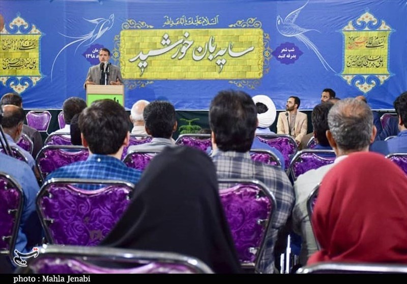 محفل شعر «سایبان خورشید» در کرمان برگزار شد