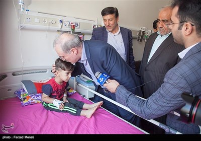 سعید نمکی وزیر بهداشت در مراسم افتتاح بیمارستان قدس پاوه