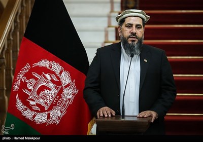 فضل هادی مسلم یار رئیس مجلس سنای افغانستان در کنفرانس خبری مشترک با علی لاریجانی رئیس مجلس شورای اسلامی