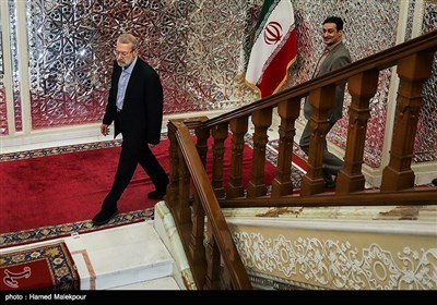 ورود علی لاریجانی رئیس مجلس شورای اسلامی به محل دیدار با رئیس مجلس سنای افغانستان