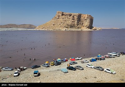 نام این دریاچه امروزه به «دریاچه ارومیه» مشهور است که از نام شهر ارومیه مرکز استان آذربایجان‌غربی گرفته شده و در زبان ترکی به آن «اورمو گولو» هم گفته می‌شود تابستانی دریاچه ارومیه