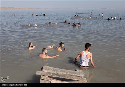 نام این دریاچه امروزه به «دریاچه ارومیه» مشهور است که از نام شهر ارومیه مرکز استان آذربایجان‌غربی گرفته شده و در زبان ترکی به آن «اورمو گولو» هم گفته می‌شود 