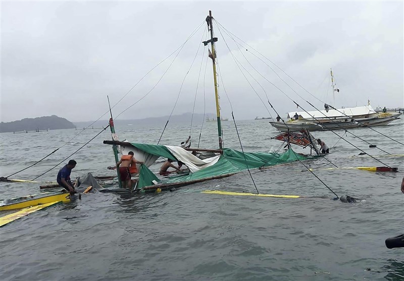 25 Dead, 55 Rescued after Boats Capsize in Philippines