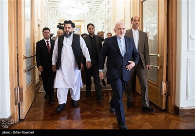 محمد جواد ظریف وزیر امور خارجه ایران و فضل هادی مسلم یار رئیس مجلس سنای افغانستان